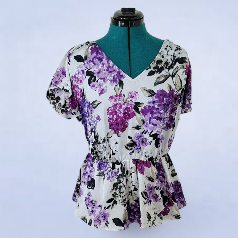 White House Black Market Peplum Flutter sleeve Top Size Small